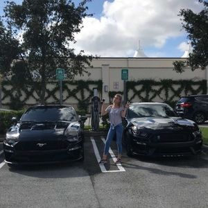 Meet your Posher, Kayla